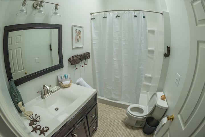 Room 43 of 62