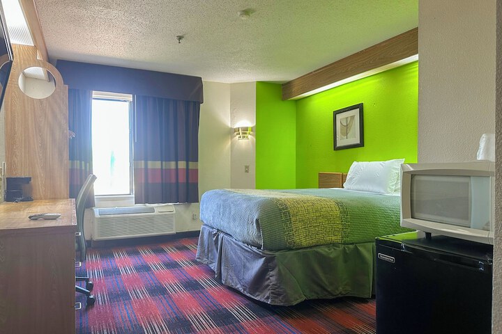 Classic Inn by Townhouse American Way Memphis I 240