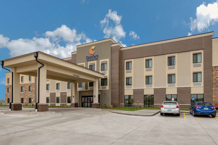 Comfort Inn and Suites Ames near ISU Campus
