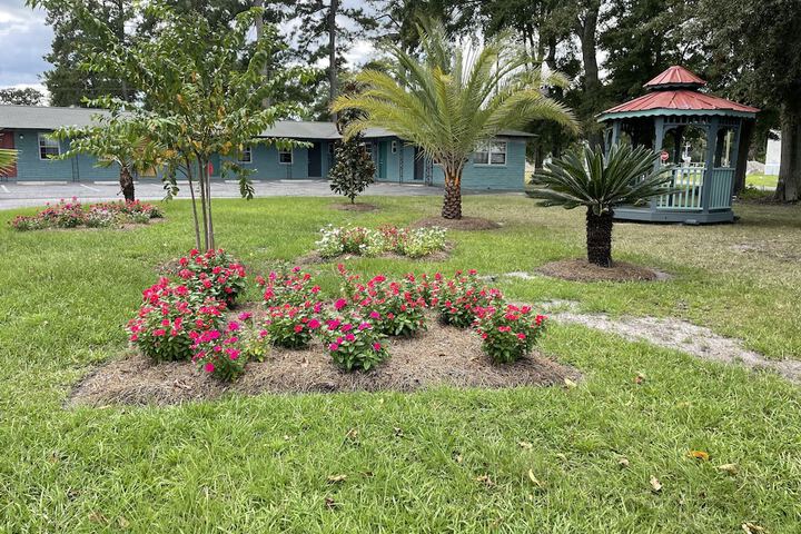 Carole Motel