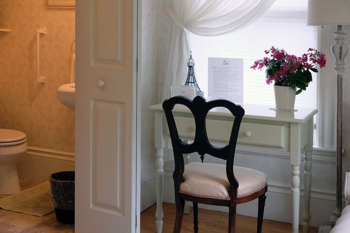 Room 29 of 34