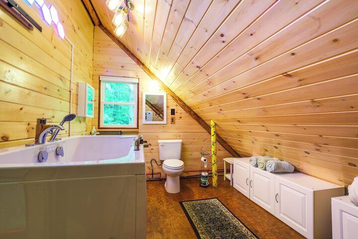 Cozy Elizabethtown Cabin w / Fire Pit!