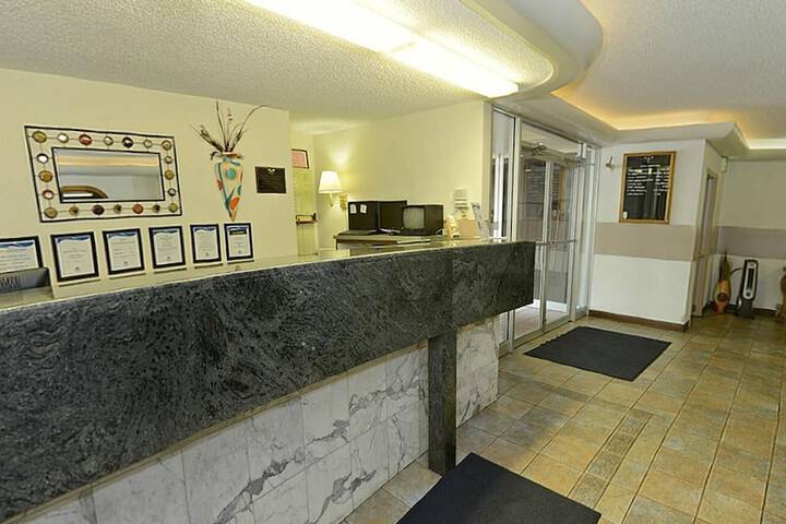 Howard Johnson by Wyndham Benton Harbor / St. Joseph