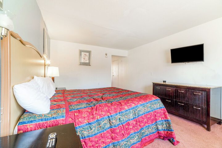 Room 42 of 123