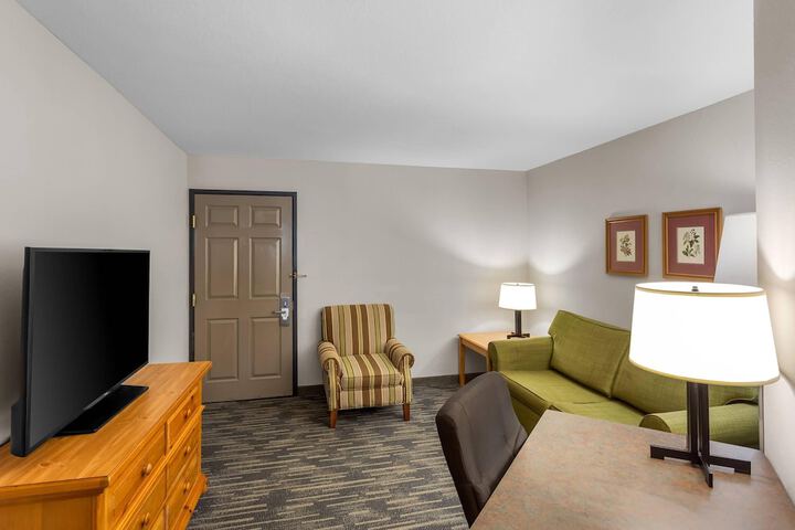 Country Inn & Suites by Radisson Beckley, WV