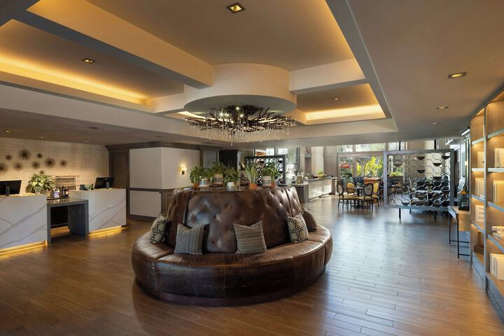 River Terrace Inn