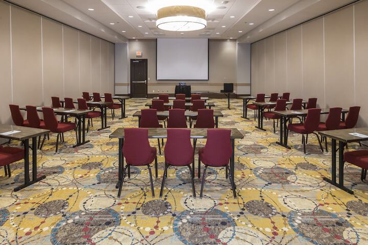 Crowne Plaza Shenandoah - Woodlands Area by IHG