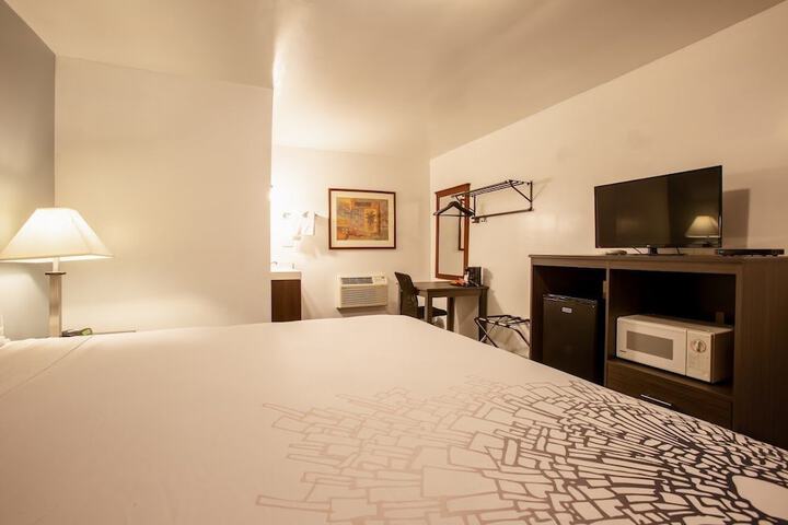 Room 14 of 29
