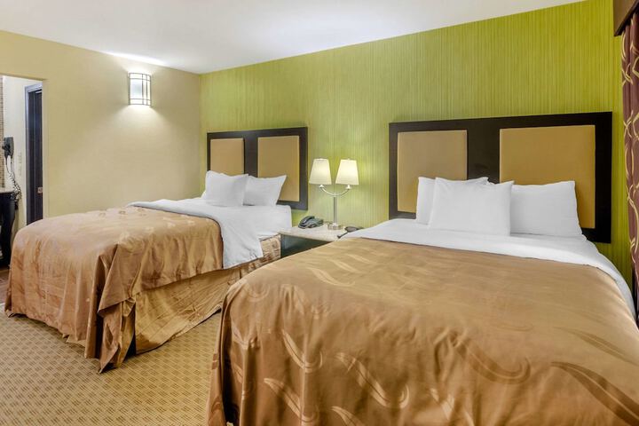 Room 21 of 42