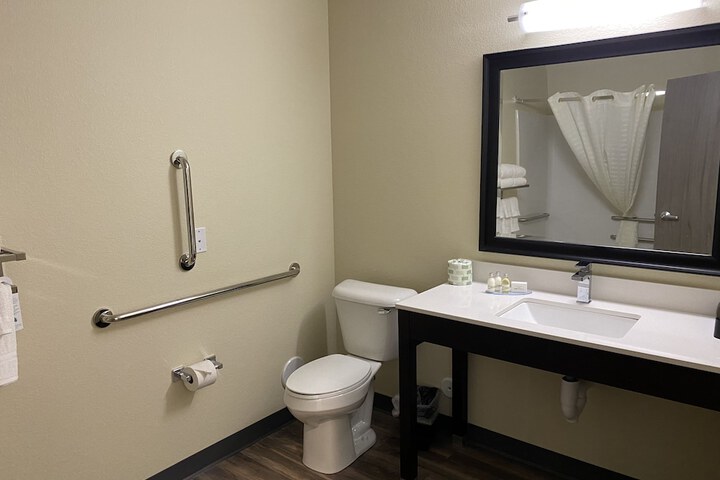 Room 15 of 46