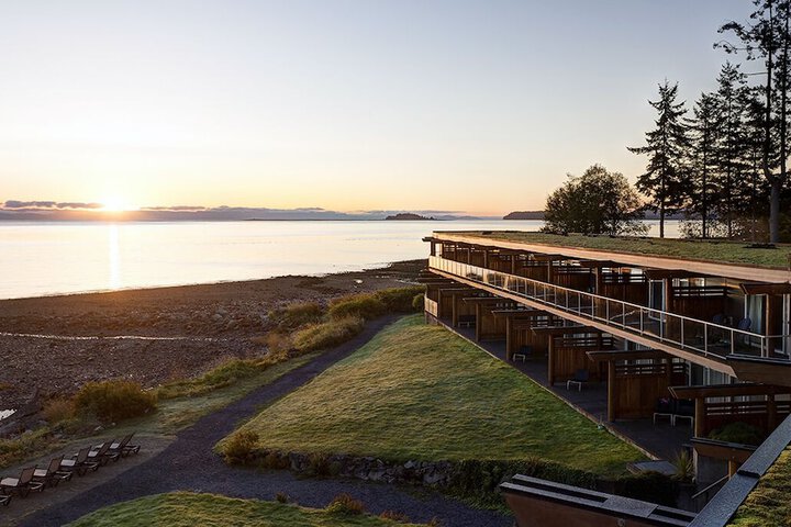 Kingfisher Pacific Resort and Spa