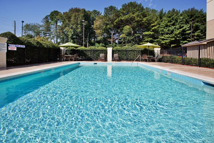 Pool 13 of 43