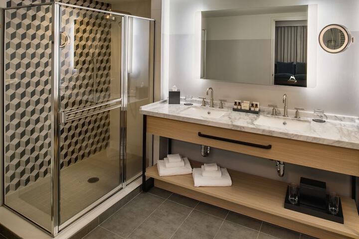 The Duniway Portland a Hilton Hotel