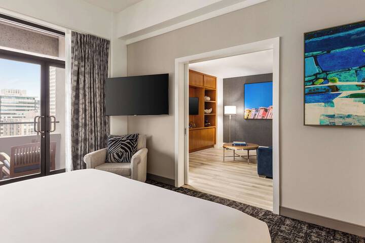 Room 77 of 103