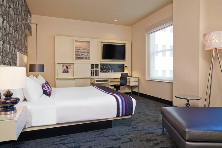 Room 16 of 112