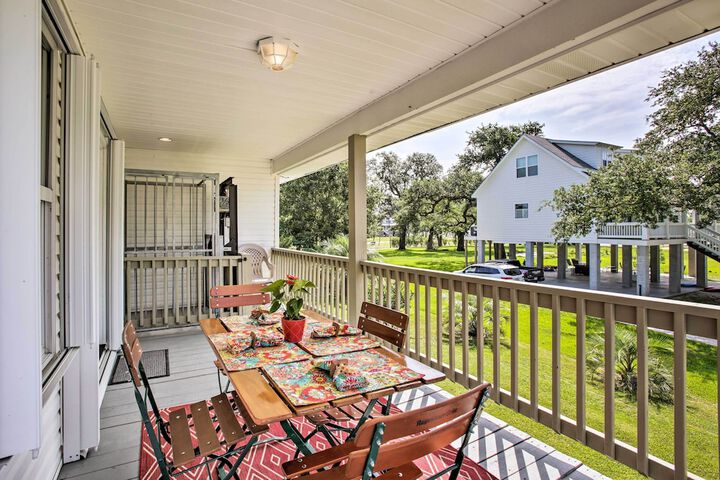 the Palm Bay St. Louis Home - Walk to Beach!