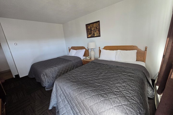 Camelot Court Motel