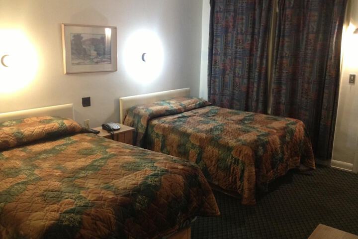Room 25 of 39