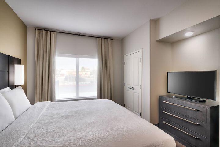Room 30 of 41
