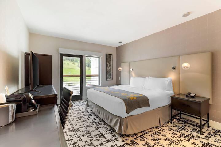 Cambria Hotel Copper Mountain
