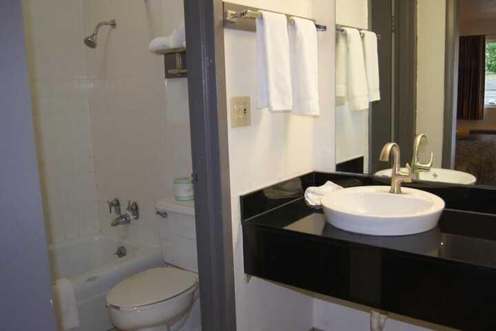Room 7 of 20