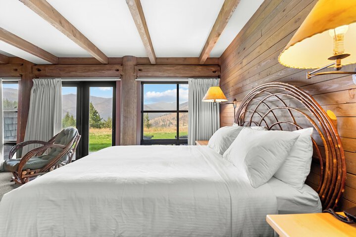 Sun Mountain Lodge