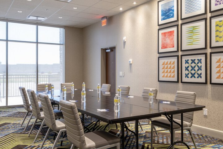 Holiday Inn Express & Suites Watertown by IHG