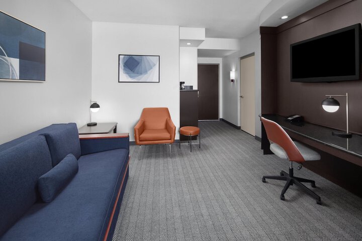 Room 16 of 42