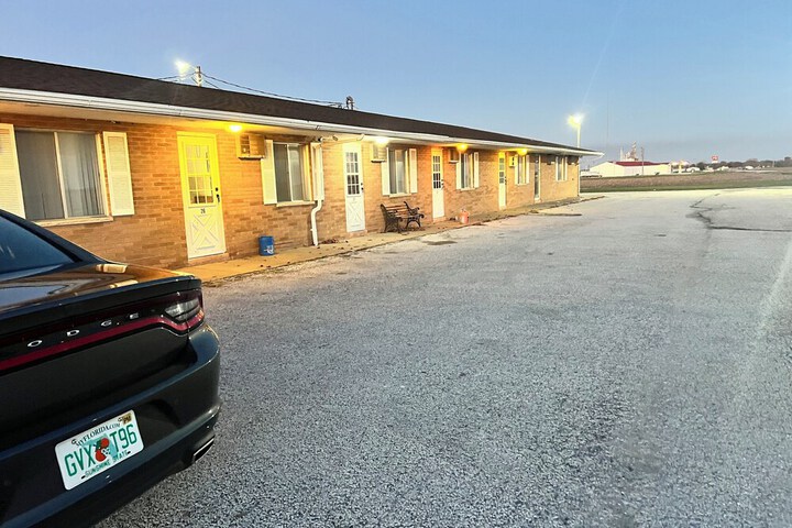 Hotel Prairie Winds Carthage Keokuk Hwy 136