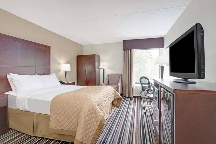 Room 13 of 40