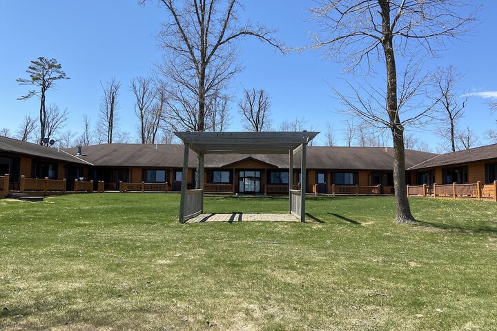 Horseshoe Bay Lodge