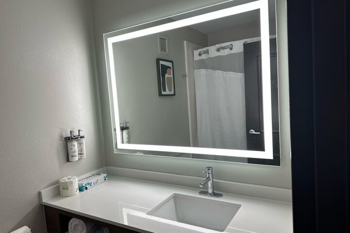Room 25 of 51
