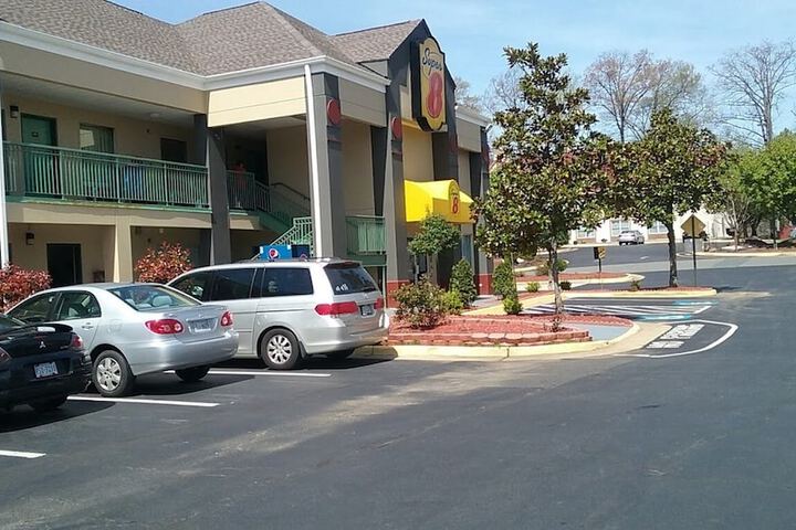Super 8 by Wyndham Stafford