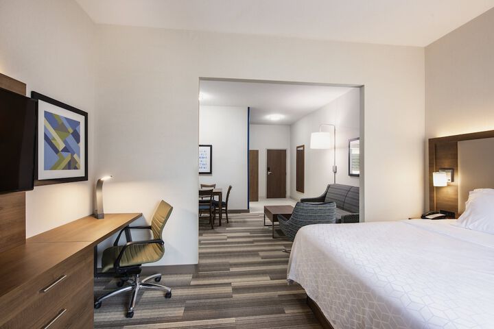Room 16 of 42
