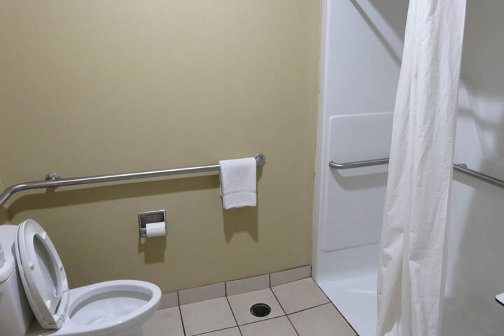 Room 31 of 38
