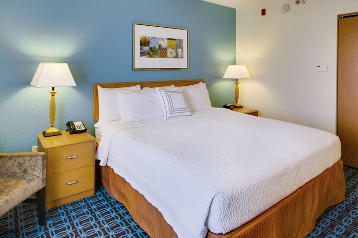 Room 15 of 27