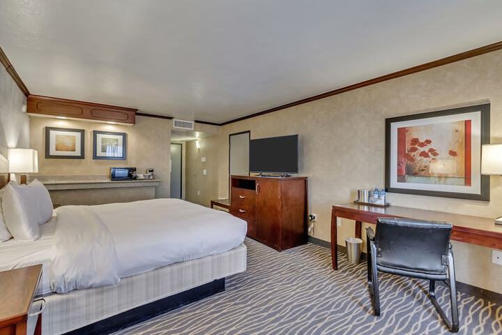 Room 32 of 112