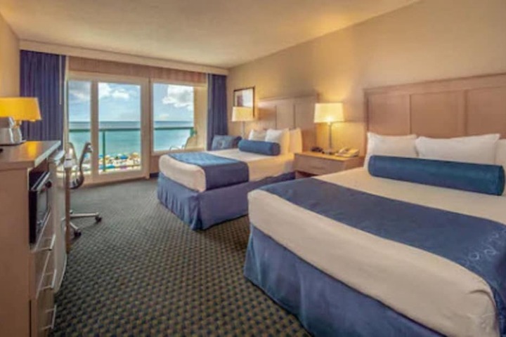 Atlantic Sands Hotel & Conference Center