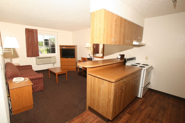 Room 6 of 13