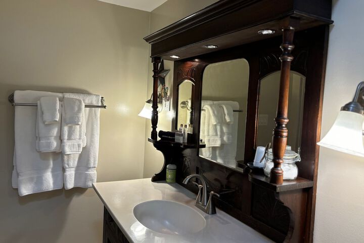 Room 46 of 82