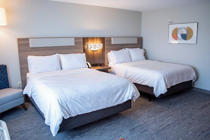 Holiday Inn Express and Suites Mason City by IHG