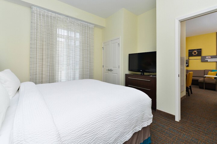 Room 25 of 43