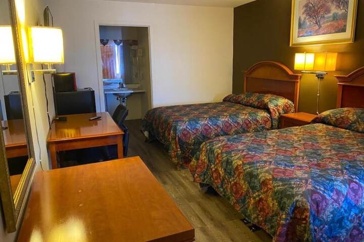 Room 9 of 16