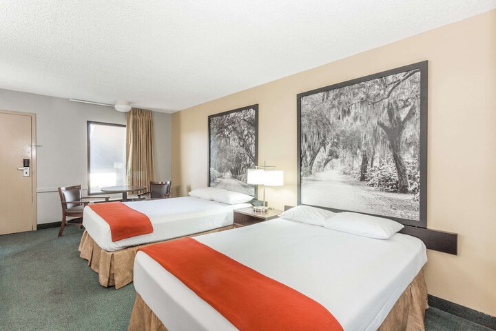 Room 17 of 21