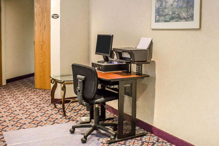 Business Center 34 of 34