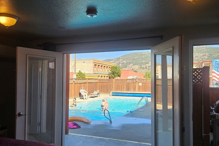 Camaray Motel