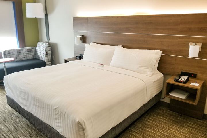 Room 34 of 70