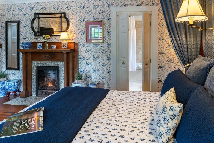 Room 34 of 127