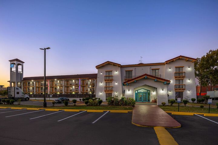 Hotel 2 of 46