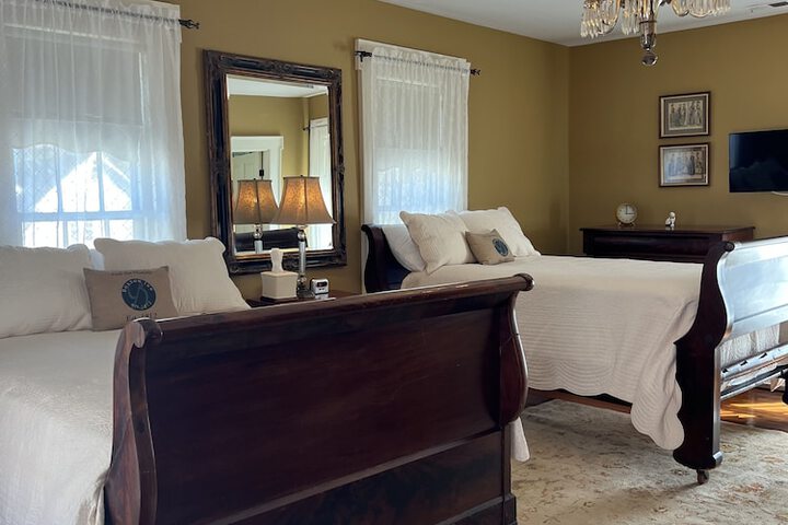 Room 27 of 121